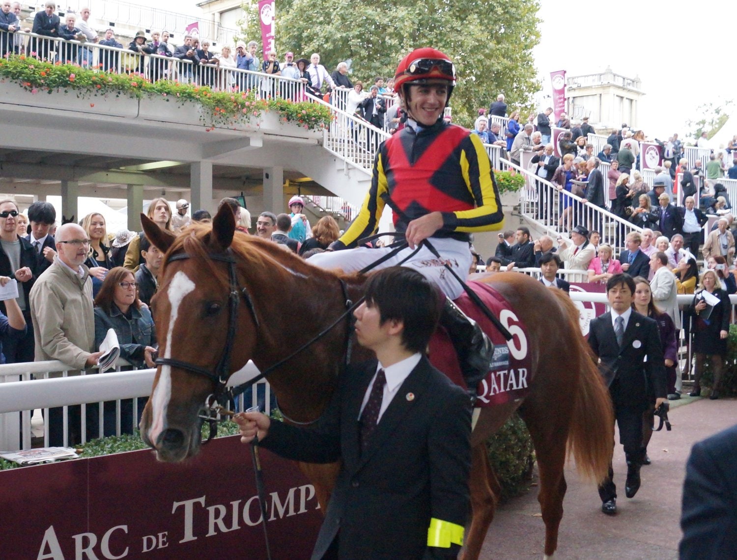 凱旋門賞で2着になった直後のオルフェーヴル ©Satoshi Hiramatsu