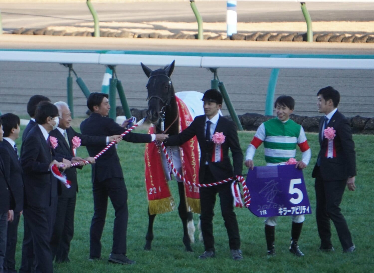 ホープフルS制覇時のキラーアビリティと横山武史　©Satoshi Hiramatsu