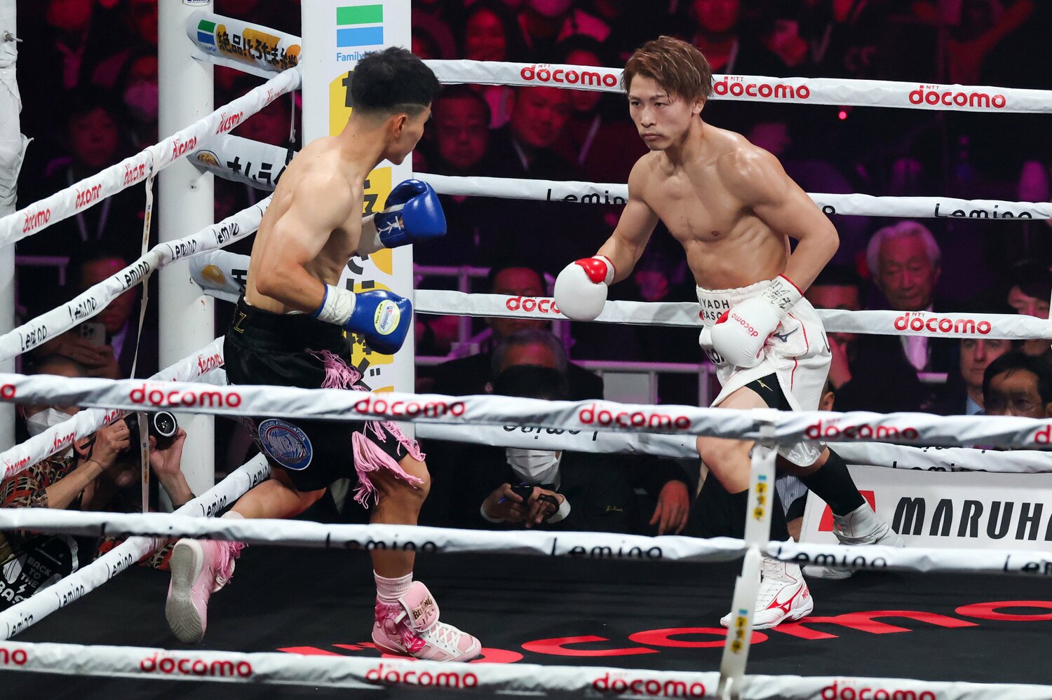 1ラウンドは両者とも静かな立ち上がりだった　©︎Naoki Kitagawa