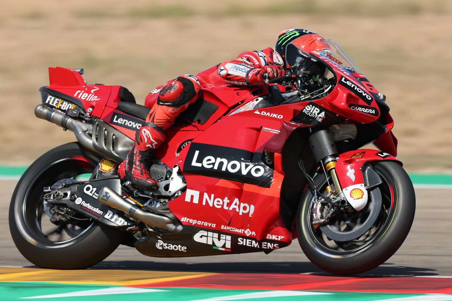 王座へ向け視界良好のバニャイア。ライダーズタイトル獲得となれば、ドカティにとっては07年のストーナー以来　©Satoshi Endo