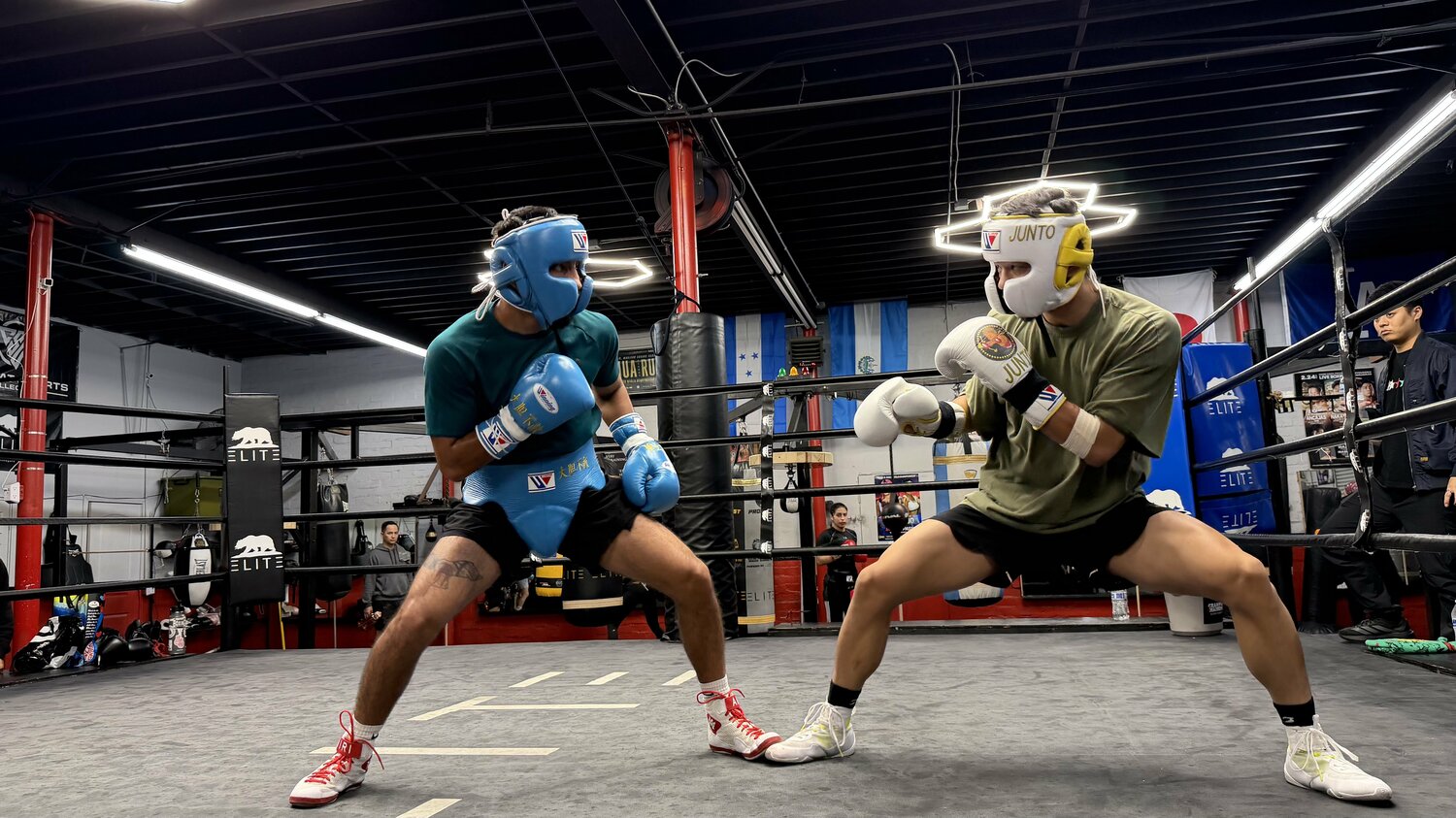 中谷潤人はルディのもとで膨大な数のスパーリングをこなしてきた　©Yuriko Miyata