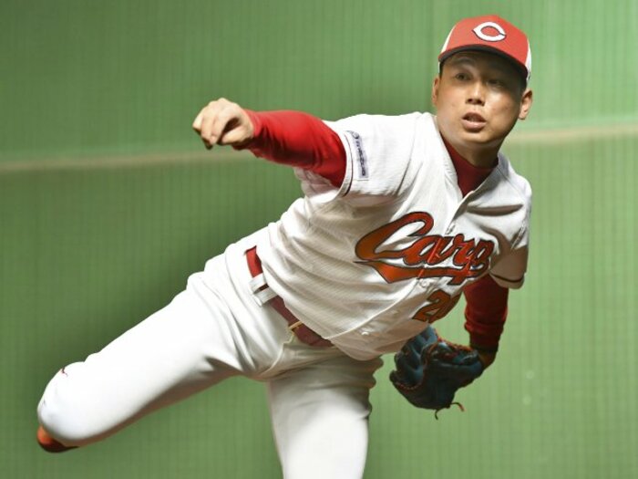 栗林良吏「マイナス思考でけっこう気にしちゃうタイプ」昨季新人王の広島の守護神は“誰かのために戦う”から強くなる＜Number Web＞ photograph by KYODO