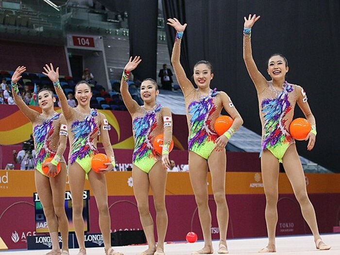 新体操日本代表が欧州勢破り金メダル。“恋”の指導やルール変更も追い風に。＜Number Web＞ photograph by Ryota Hasebe