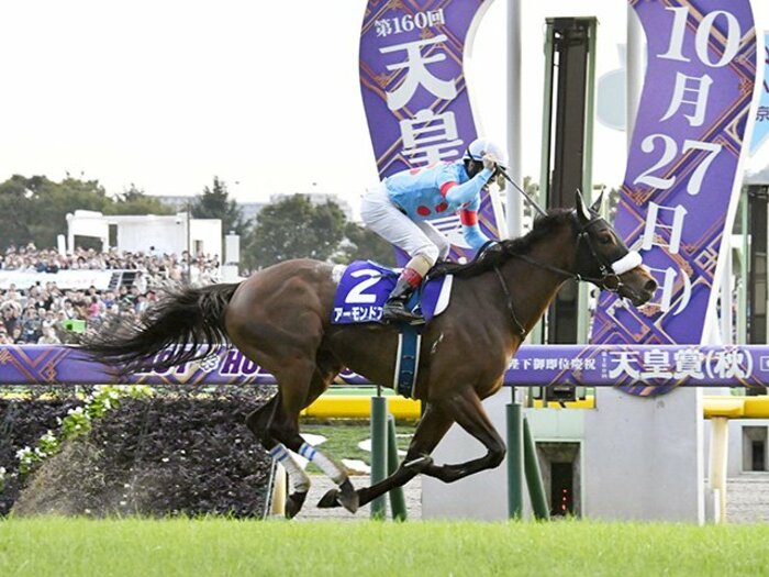 万全のアーモンドアイ、やはり無敵。調教師も騎手も驚いた圧倒的な脚。＜Number Web＞ photograph by Kyodo News