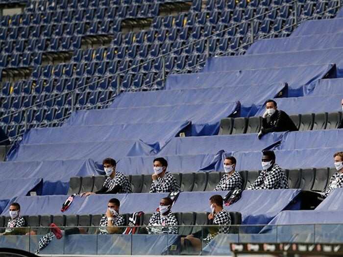 ブンデス運営が見せた秩序と気概。長谷部誠＆鎌田大地には苦い再開に。＜Number Web＞ photograph by Getty Images