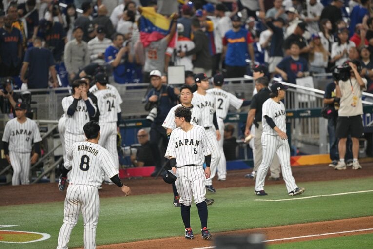 近藤健介が整列を促す　©Nanae Suzuki