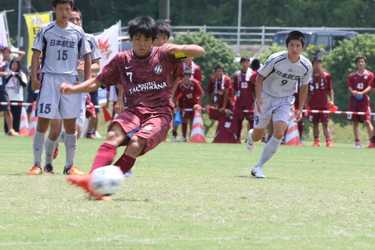 京都橘高・岩崎悠人（アビスパ福岡）©︎Takahito Ando