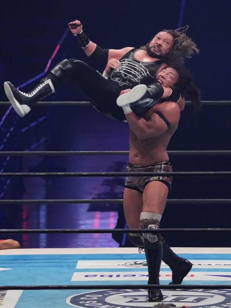 竹下幸之介のブルーサンダーボム　©Essei Hara