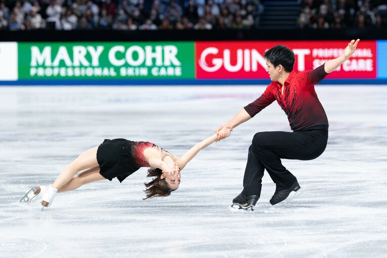 りくりゅうがGPファイナルで見せた美しい演技　©Asami Enomoto