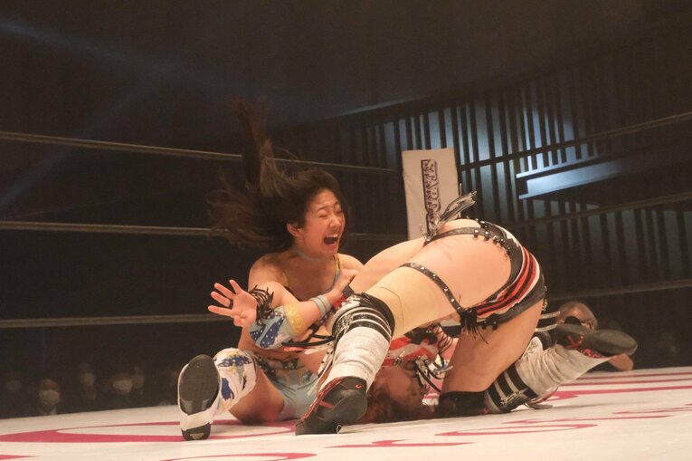 天咲光由19歳が観客のハート撃ち抜く“破格”デビュー！ 靭帯断裂から復帰の飯田沙耶は「自分は泥団子」 スターダム“生え抜き”たちの未来(21)