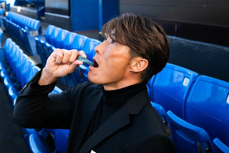 水なしでどこでも飲める『龍角散ダイレクトスティック　ミント（第3類医薬品）』
※服用の際は、説明文書をよく読み、用法・用量を守って正しくお使いください。