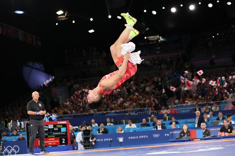 金メダルを獲得した日下尚の「歓喜のバク宙」（4枚目／全7枚）©JMPA