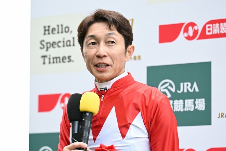 菊花賞の勝利ジョッキーインタビュー　©Keiji Ishikawa