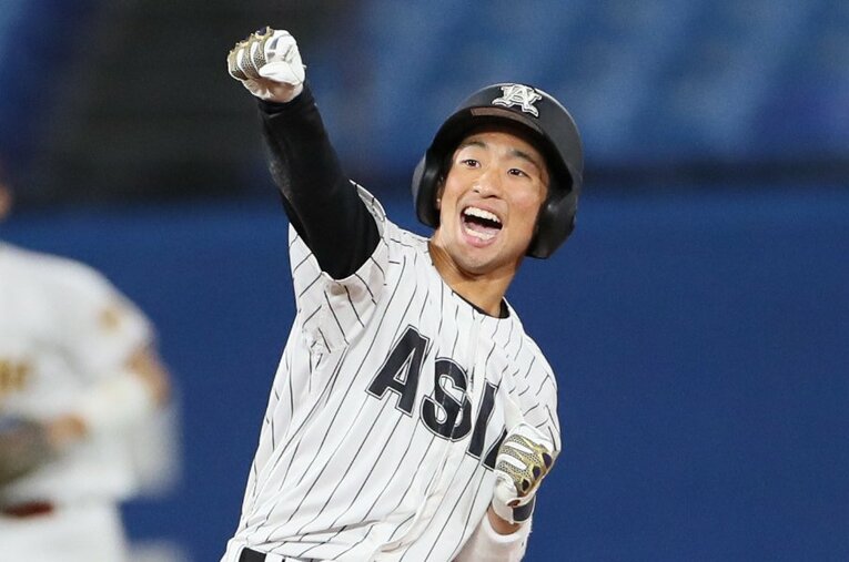 ドラフト目玉ベスト3 内野手編【1】亜細亜大・田中幹也（166cm64kg・右投右打・東海大菅生高）　©JIJI PRESS