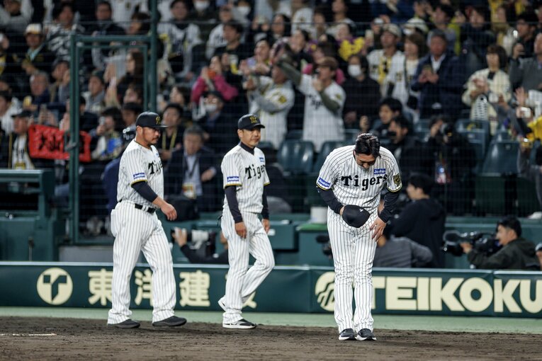 【連続写真】日本シリーズ“TVに映らない”ウラ側　©Kiichi Matsumoto