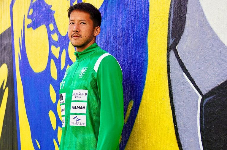 日本代表9月シリーズで存在感を放ったシュミット・ダニエル。W杯に向けての意気込みや欧州で戦って得たGKの知見を話してくれた ／ photograph by Atsushi Iio