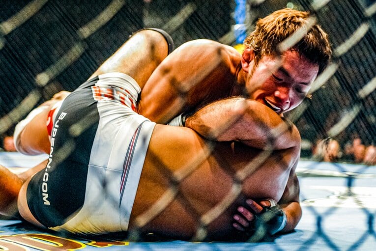 2003年2月の『UFC41』、宇野薫とBJ・ペンの白熱した寝技対決　©Susumu Nagao