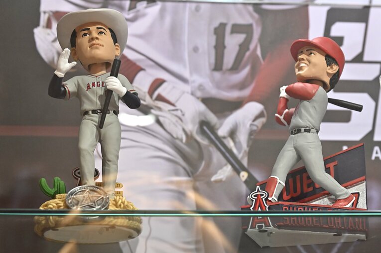 ボブルヘッドだけでも10種以上　©Takashi Shimizu