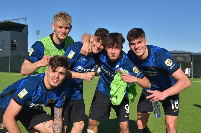 イタリアのサッカー界では、中・高校生世代を受け入れるために学習環境を整えるクラブが増えているという ／ photograph by Getty Images