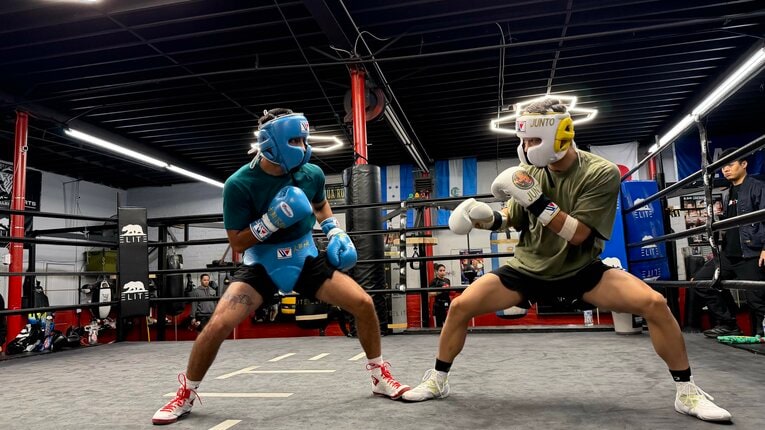 中谷潤人はルディのもとで膨大な数のスパーリングをこなしてきた　©Yuriko Miyata