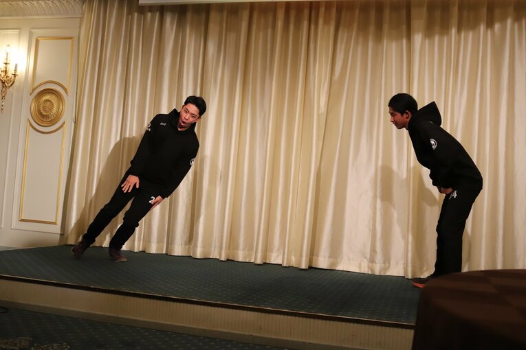 中央学院高野球部の「部内部活」の様子。楽しげな様子が伝わる　©︎Yu Takagi