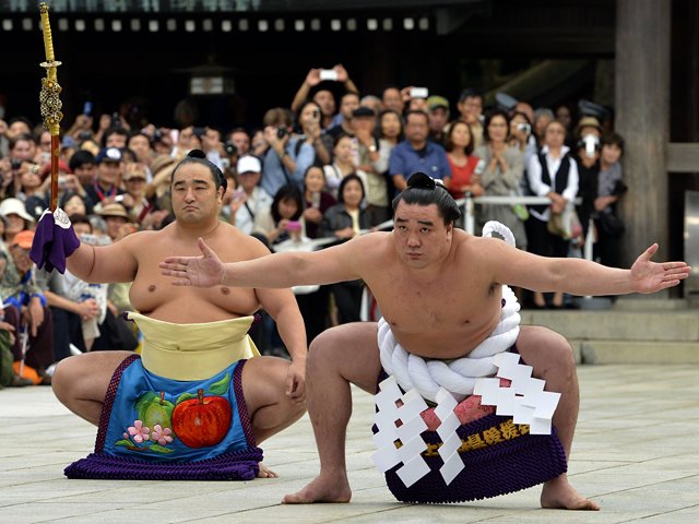 日馬富士の横綱昇進で白鵬はふたたび輝くか。～綱を張って5年、心機