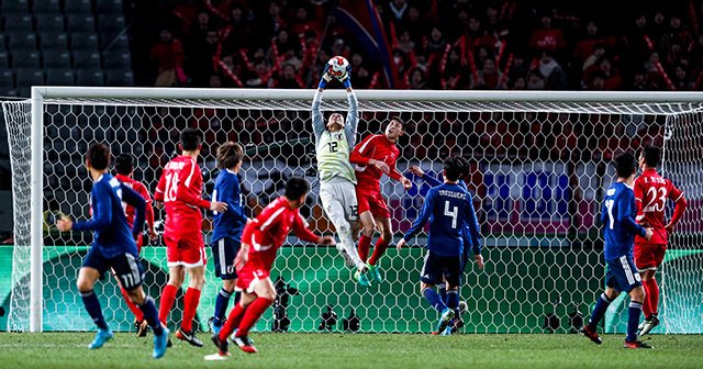 中村航輔と川又堅碁 その次は E 1のラストチャンスを掴む方法 サッカー日本代表 Number Web ナンバー