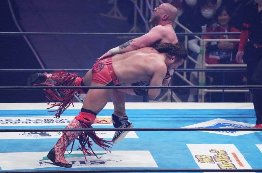壮絶ダブルKOにファン熱狂「あの日のヤングライオン」辻陽太とゲイブ・キッドが“新日本プロレスの中心”になるまで「昭和の名勝負数え唄のように…」<Number Web> photograph by Essei Hara