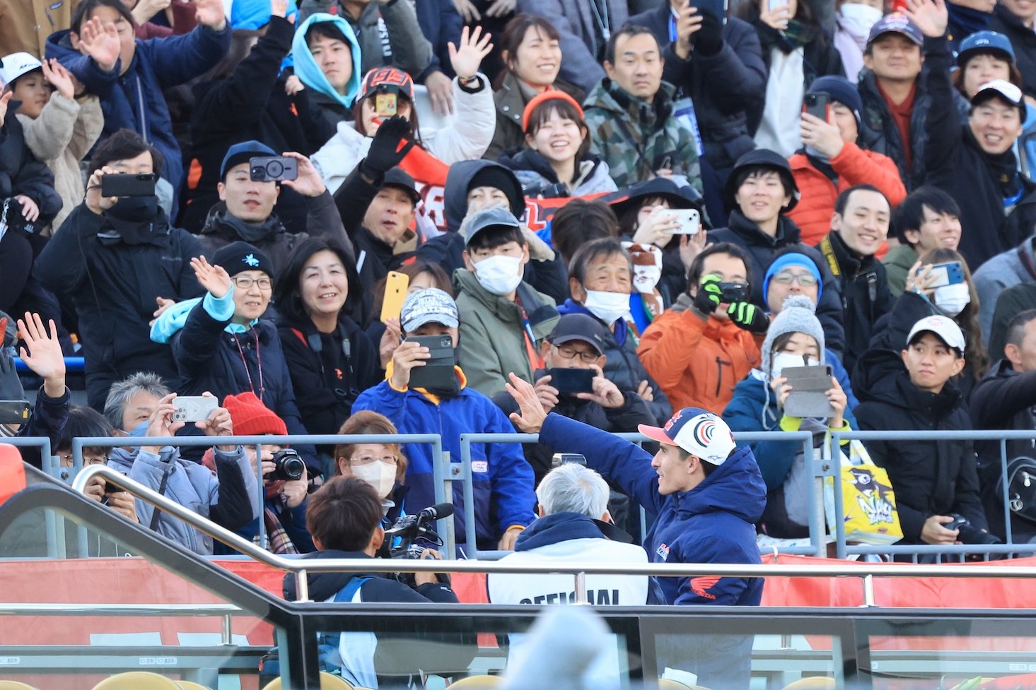 サンクスデーでファンに直接、感謝と別れを伝えたマルケス　©Satoshi Endo