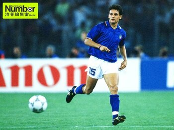 《W杯名勝負》戸田和幸がスパイクを真似た1990年のロベルト・バッジョ、2018年の衝撃的に「凄すぎた」キリアン・ムバッペ＜Number Web＞ photograph by Getty Images