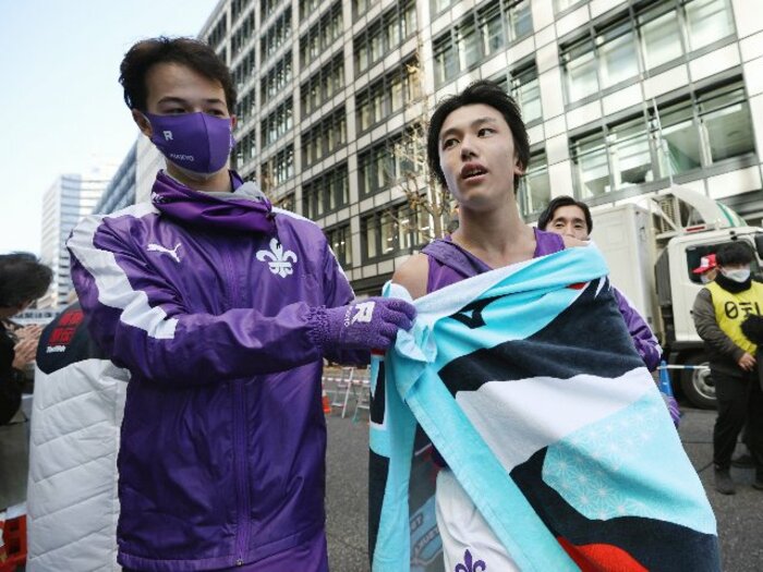 立教大55年ぶり箱根駅伝ゴールでも…「自分たち4年生は何か残せたのか？」誰も走れなかった“最初で最後の箱根”、4年生キャプテンの苦悩＜Number Web＞ photograph by JIJI PRESS