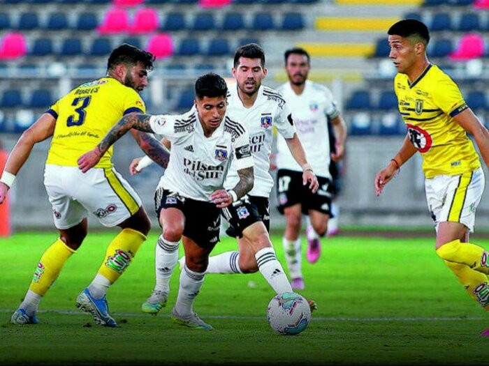 「勝利かもしくは死を」96年目で初の降格危機…チリの名門コロコロの“商業主義”が招いた低迷とサポーターの過剰な愛憎＜Number Web＞ photograph by L’Équipe