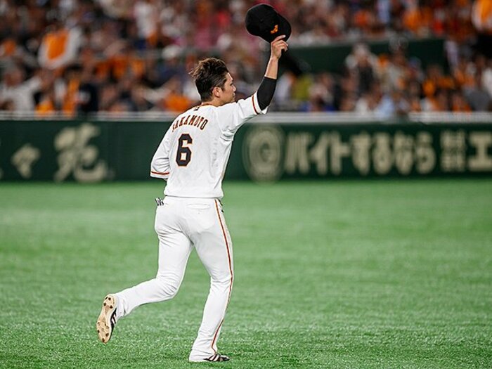 巨人・坂本勇人は“最強の遊撃手”になるか。ポイントは打順と、前後を打つ丸と岡本。<Number Web> photograph by Kiichi Matsumoto
