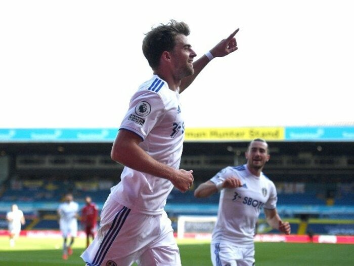 奇才ビエルサの下で覚醒　リーズのバムフォードは“ヤワなお坊ちゃん”から頭も育ちもいいストライカーに＜Number Web＞ photograph by Getty Images