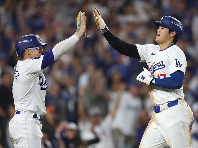 大谷翔平 実使用 実投球 ボール 検索) ユニフォーム Tシャツ バット サイン その他