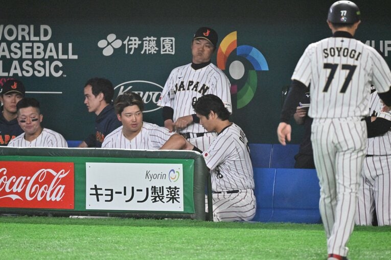 WBCでは大谷とよくベンチで話し込んでいた　©Hideki Sugiyama