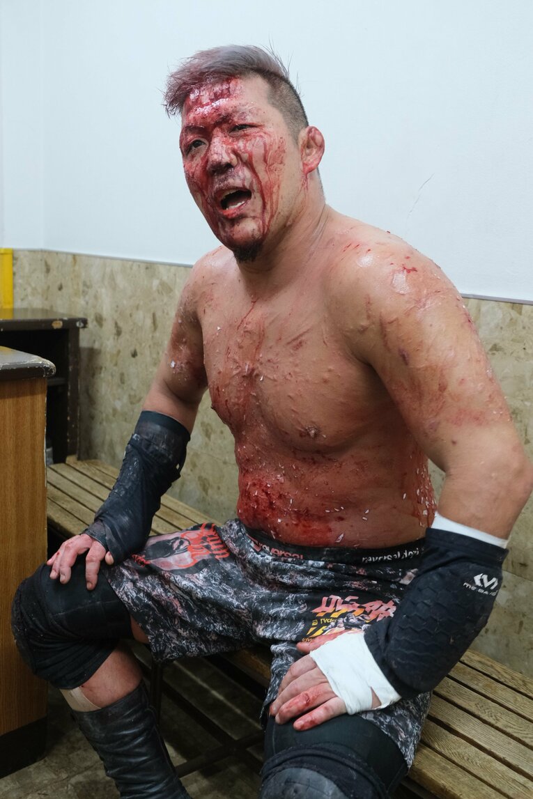 「デスマッチ・イズ・マイライフ」妻の急死を乗り越えた“クレイジー・キッド”竹田誠志の決意「蛍光灯やカミソリで傷つけ…でもそれが生きがい」(90)