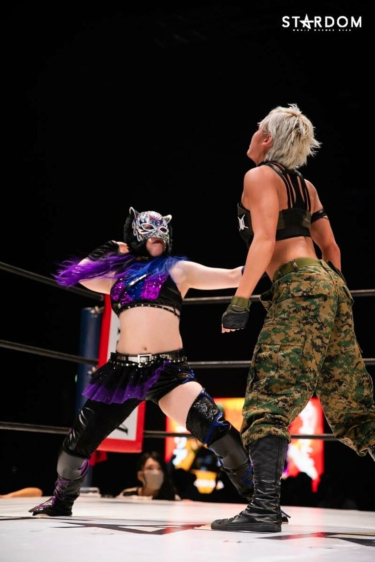 vs.ジュリア　©STARDOM