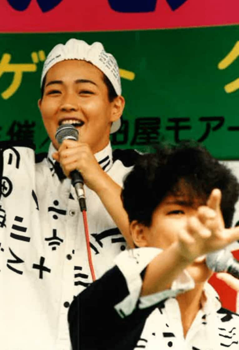 4枚目のシングル「東京爆発娘！」がヒット中に、千種はダンプ松本に惜敗して丸坊主に…。キャップをかぶって芸能活動をしたことも