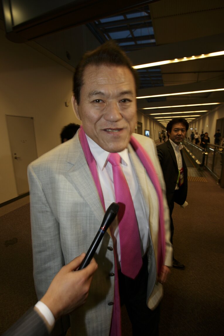 2009年、北朝鮮から帰国したアントニオ猪木　©Shiro Miyake