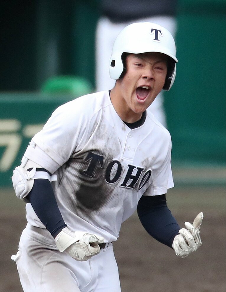 東邦高時代の吉納。線の細さが目立つ　©JIJI PRESS