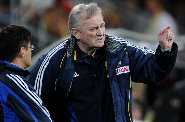 日本代表を率いた頃のオシム監督。数多くのサッカー選手、指導者を魅了した ／ photograph by Takuya Sugiyama