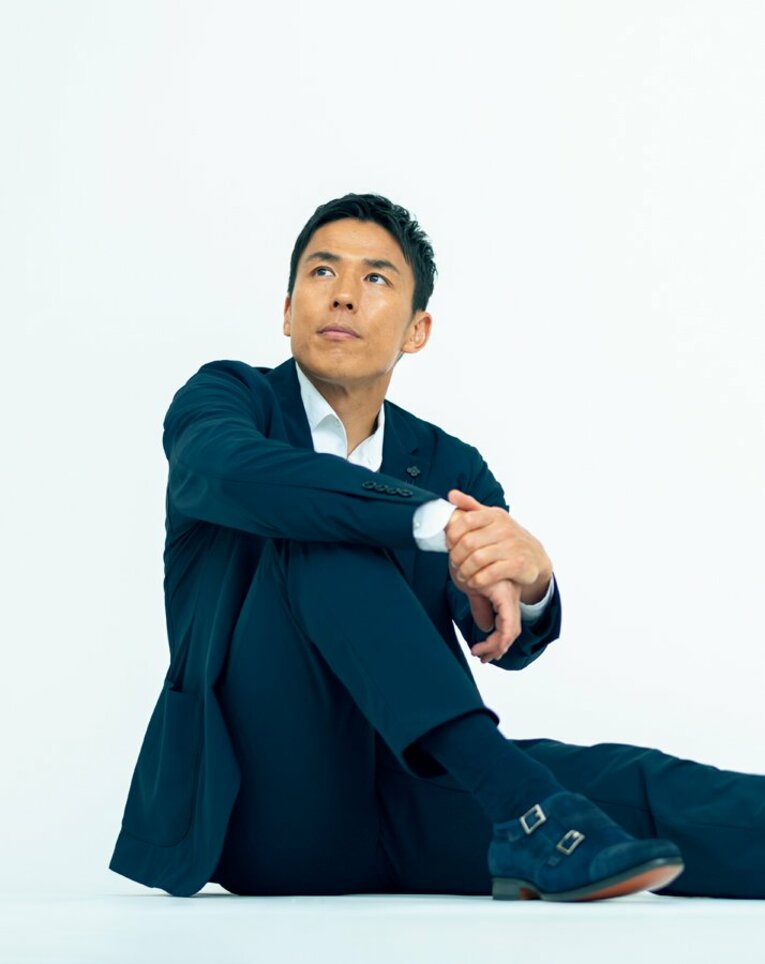 Numberのロングインタビューに応じ、3大会出場しキャプテンを務めたW杯について振り返った長谷部誠　©︎Takuya Sugiyama