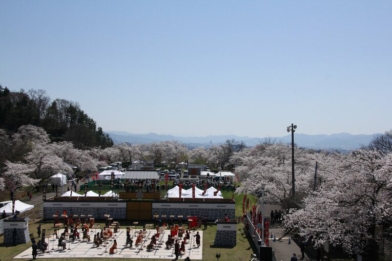 藤井聡太竜王「大変参考になったで“ござる”」初出演した《人間将棋》を現地取材… 観る将マンガ家が超楽しんで描いてみた(79)
