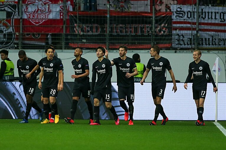 2018－19シーズンのELでは4強進出するなど躍進したフランクフルト。日本人鍼灸師の黒川孝一もクラブで力を発揮している。 ／ photograph by Getty Images