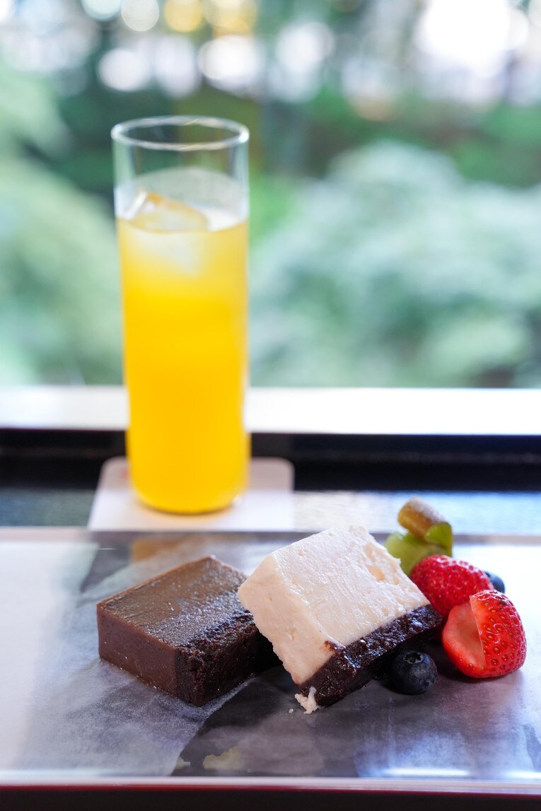 王位戦第2局で両対局者が注文した「おやつ」や食事（全10枚中の6枚目） ©日本将棋連盟