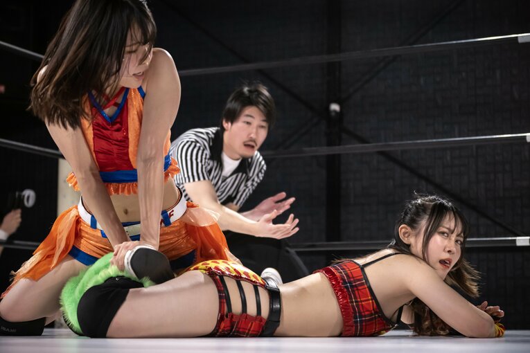 「ぶりっ子キャラだし、なにこの子って（笑）」慶應大、異例の“学生アイドルレスラー”はいかに生まれたか？ 無村架純が引退後に明かした本音(34)