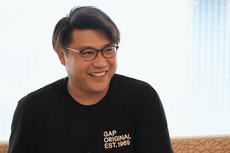 インタビューに答える現在の森本さん　©NumberWeb