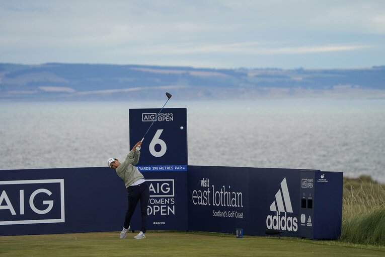 最終日6番ホール、ティーショット　©︎Shizuka Minami