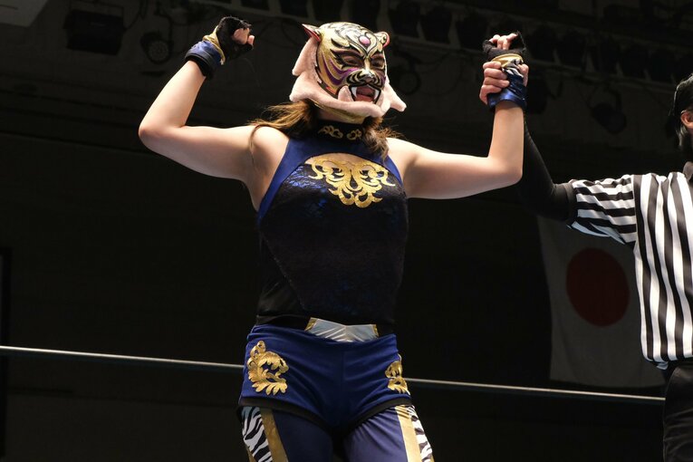 「タイガー・クイーンの涙を見た」佐山聡考案の“新技”で勝利も…彩羽匠戦で崩れかけた女性版タイガーマスクの“謎”(32)